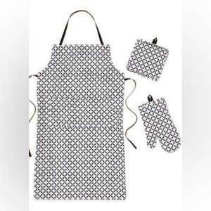 Huntington Home 3 piece Chambray Apron Set Black and White